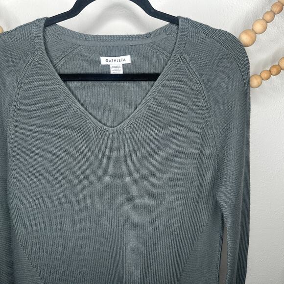 Athleta Sweaters - Athleta Gray Hanover Ribbed V Neck Sweater